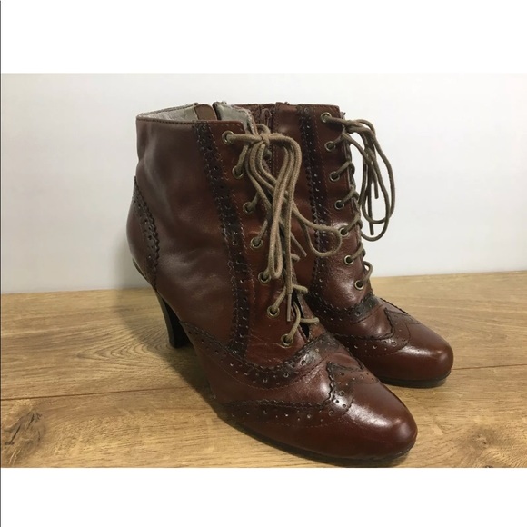 Hush Puppies Shoes - Hush Puppies Wingtip Ankle Boot Heels Size 7M -Y15